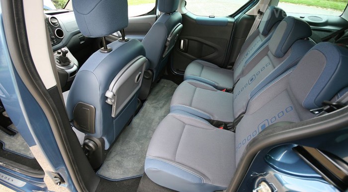 Új Berlingo: Bűvészdoboz 10 | Vezess Kivehető