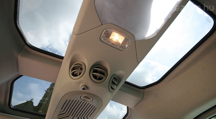 Új Berlingo: Bűvészdoboz 8 | Vezess Üvegház