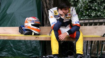 Piquet nyakán szorul a hurok