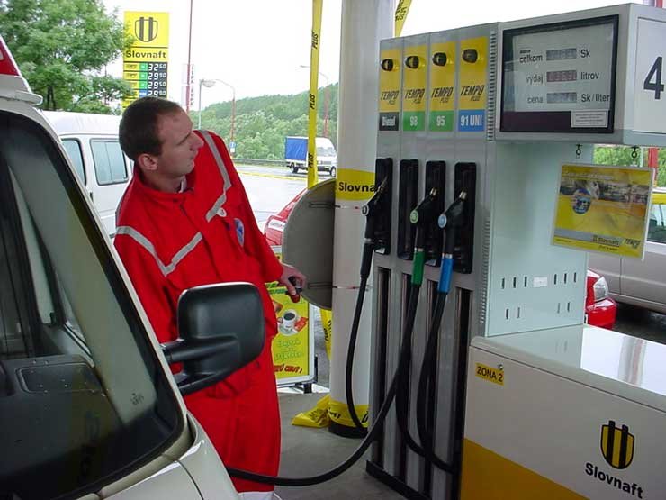 Jelentős üzemanyag-áremelés jön 31