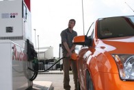 Jelentős üzemanyag-áremelés jön 65