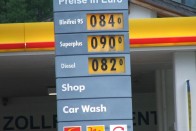 Jelentős üzemanyag-áremelés jön 60