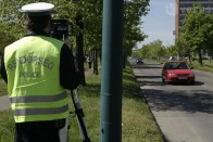 Biciklivel üldöznek a rendőrök 104
