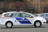 Vers a gyorshajtóknak 151 Vers a gyorshajtóknak 151