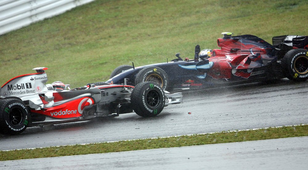 Alonso Vettellel akadt össze