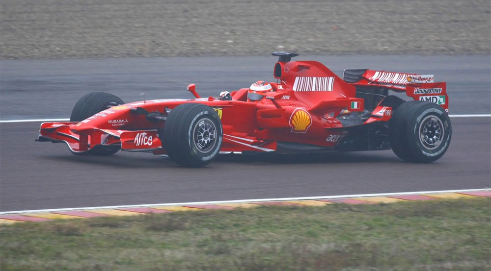 Räikkönen erős versenyt vár 18
