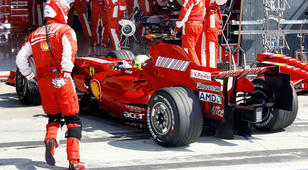 Räikkönen erős versenyt vár 77