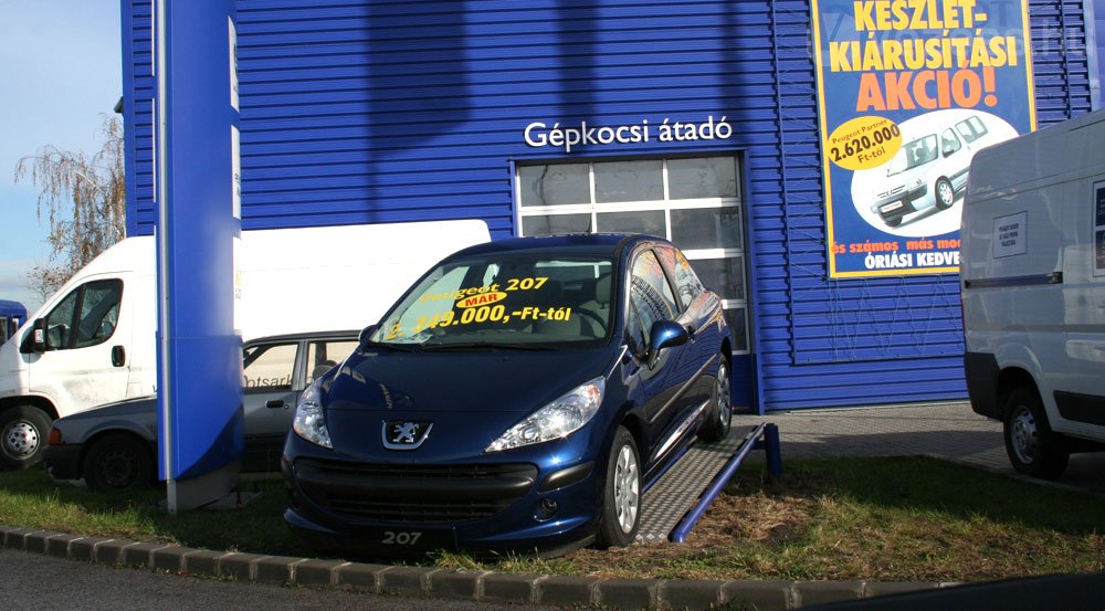 Csak a VW Golf kell a népnek 79 Csak a VW Golf kell a népnek 79
