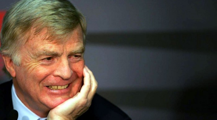 Reméljük, magától lelép 6 | Vezess Előbb-utóbb csak lemond...