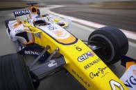 Palik László Fisichella autóját tesztelte 2 Idén újra World Series by Renault a Hungaroringen