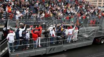 Hármas pilótacsere a jövő héten?