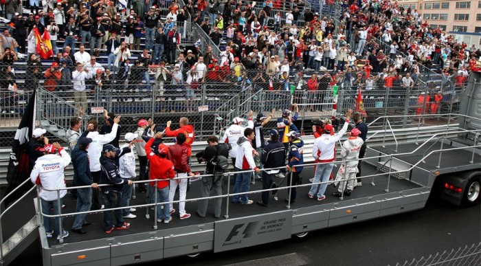 Hármas pilótacsere a jövő héten?