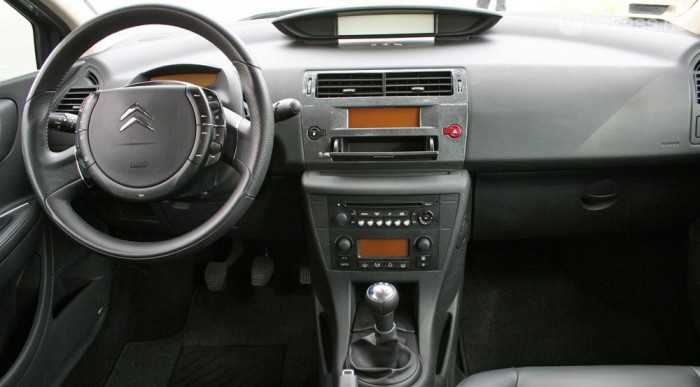 C4 Pallas: Maradona honfitársa 10 | Vezess Jó az anyagminőség belül