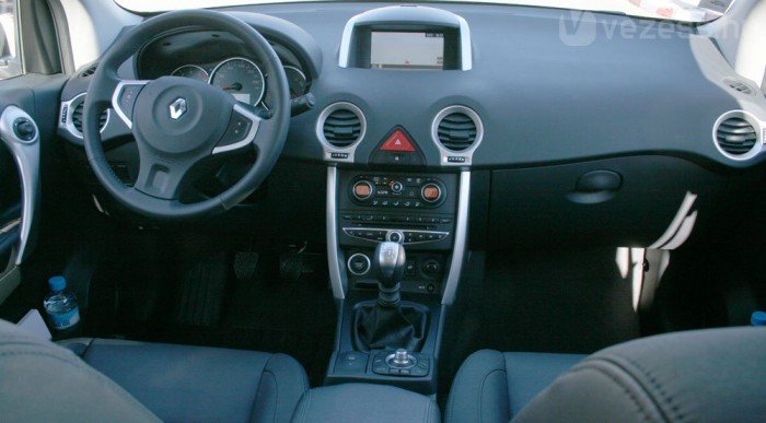 Bézs színben is készül