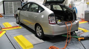 Konnektoros autó a Toyotától