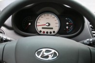 Rendes vízhőmérő van a Hyundaiban