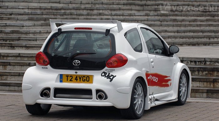 A futóművet is az MR2-től kapta