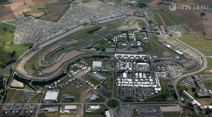 Pálya a semmi közepén