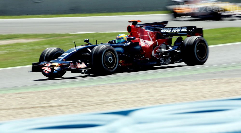 Räikkönen Massának adta a győzelmet 12