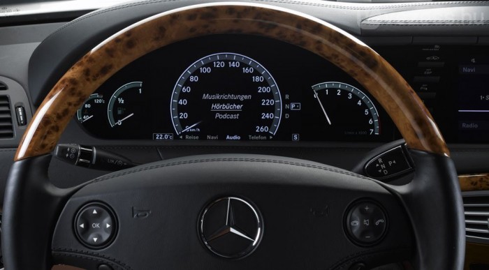 Kormányról vezérelhető