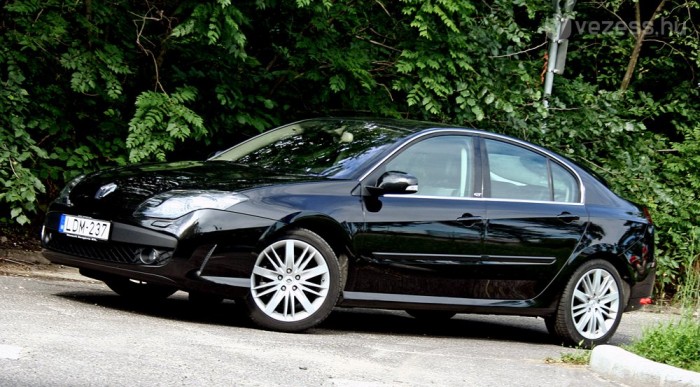 Laguna GT: Hátul is kormányoz 12 | Vezess Nem hivalkodó a GT