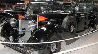 Feltámad Hitler ajándék Mercedese