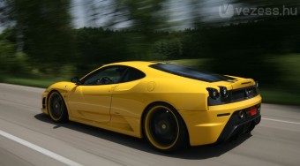 Kis Ferrari 700 lóerő felett