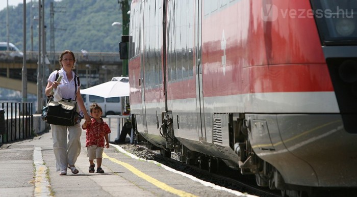 Szellemvonat a HÉV helyett 6 | Vezess Kisgyerekkel jó móka