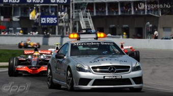 Piquet dobogója nevetséges!