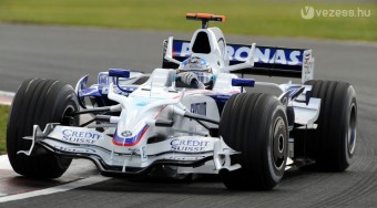 Az autó vezette Heidfeldet