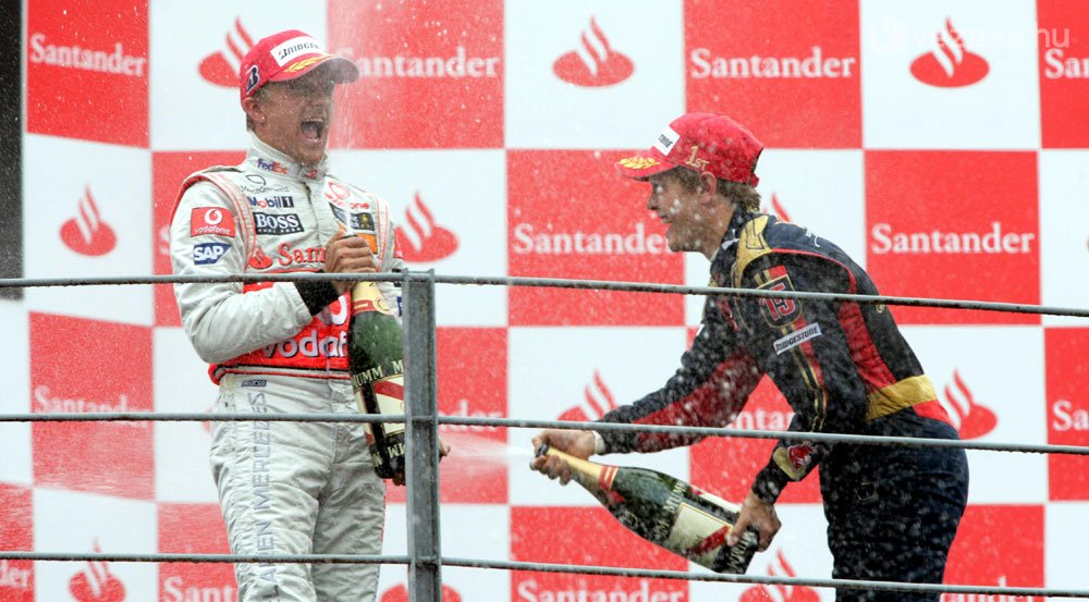 F1: Nem rúgják ki a bajnokot 43