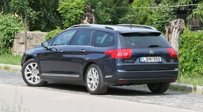 Radarok könnyítik a parkolást