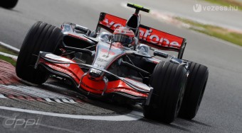 A Ferrari csak a középmezőnyben