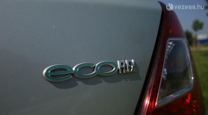 Tényleg keveset fogyaszt? 14 | Vezess Az 1,0 benzines Corsához is van ecoFLEX-csomag