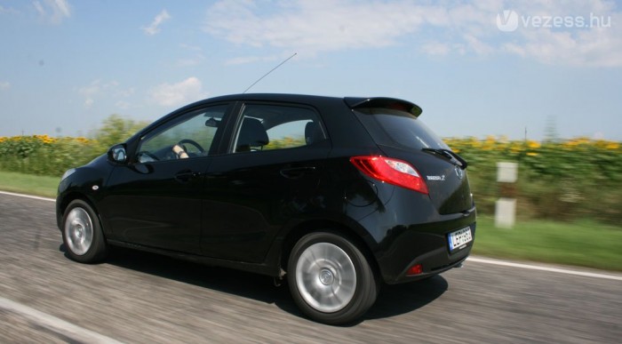 Tényleg keveset fogyaszt? 13 | Vezess Nem nyert, de dízelben is bejött a Mazda2