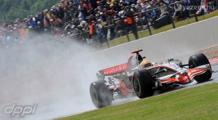 Hamilton a DTM-be megy 5