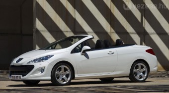 Kész a Peugeot új kabriója
