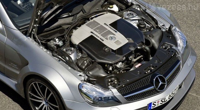 670 lovas kupé a Mercedestől 3 Kézzel készül mindegyik AMG motor