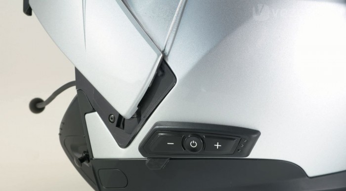 Kikerüli a dugót a BMW 5