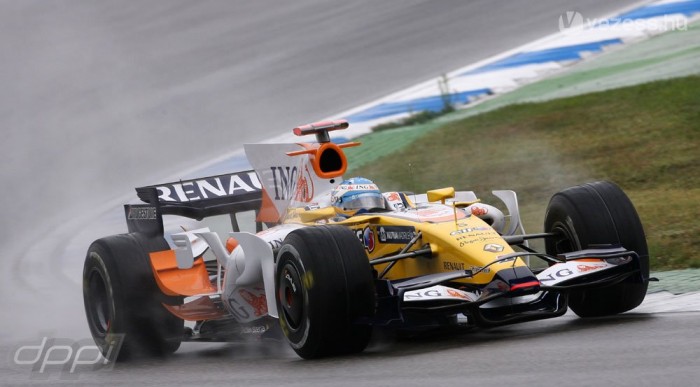 A versenyen újra eshet