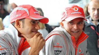 A McLaren lekötötte Kovalainent