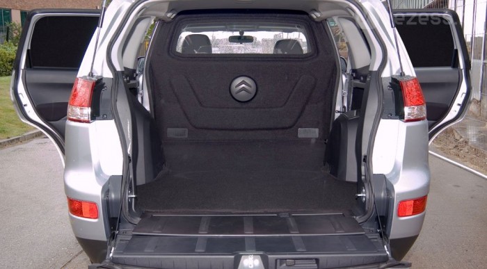 Különleges áruszállító a Citroëntől 4 | Vezess Különleges áruszállító a Citroëntől 4