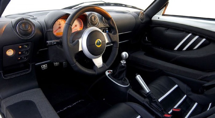 Belehúz a brit sportkocsi 5 | Vezess Belehúz a brit sportkocsi 5