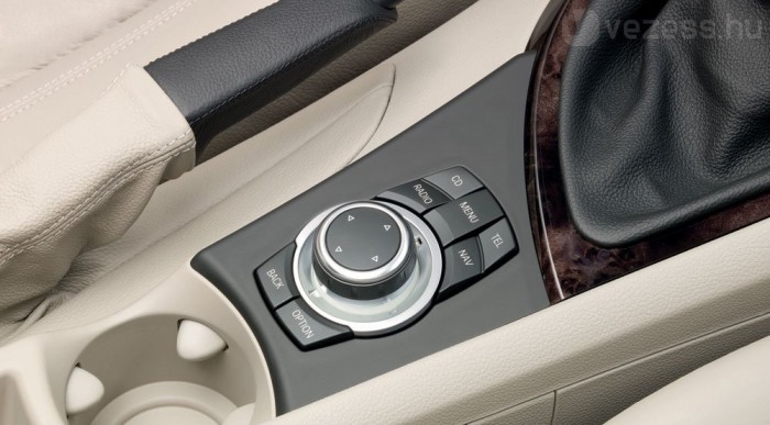 Új motorok a megújult 1-es BMW-ben 6