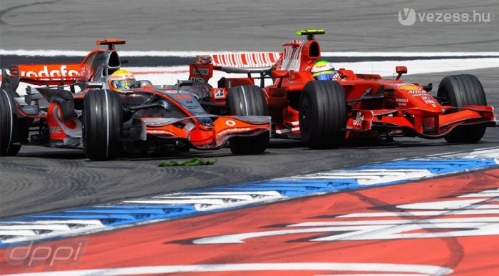 Hamilton kiosztotta Massát 6 | Vezess Nem védekezett jól