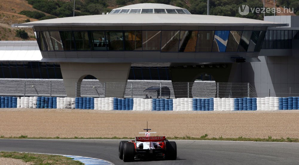 A Toro Rosso alázott 8