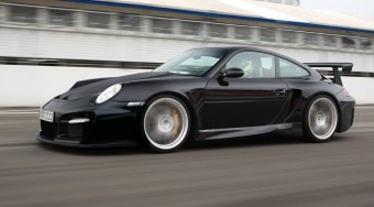 Utcai ragadozó Porschéból