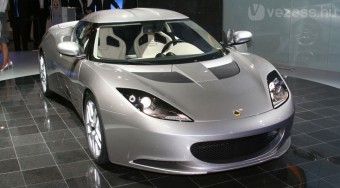 Nevet váltott a Lotus