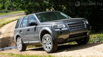 Hibrid modell a Land Rovertől