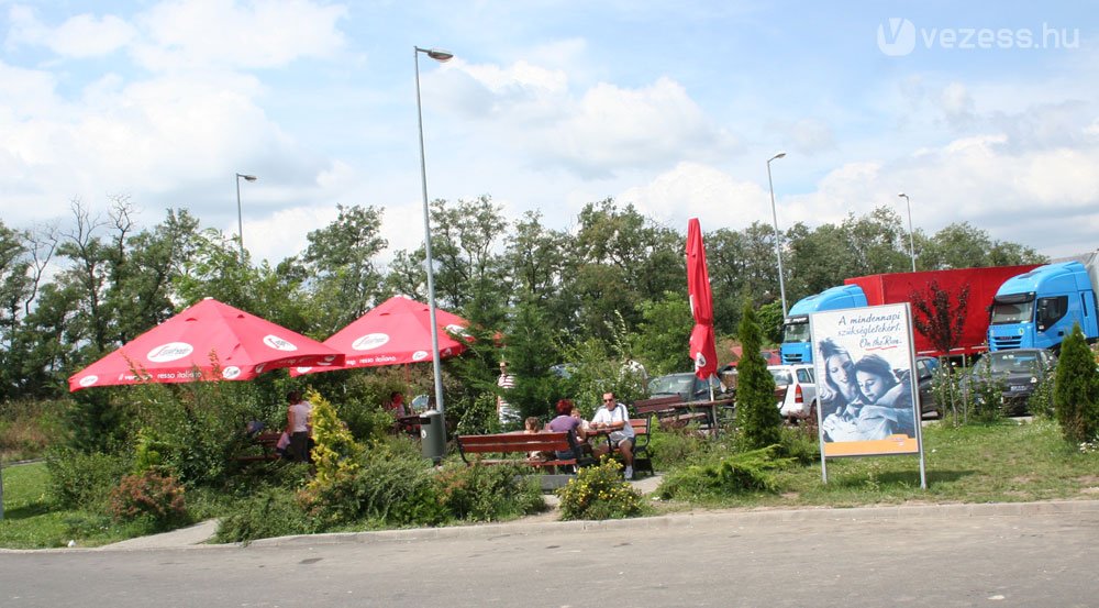 17798_161944_1000x700.jpg | Vezess | Vezess Üldögélni jó, de a klotyót a dugulás balkánivá tette